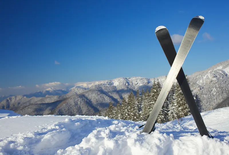 Une paire de skis